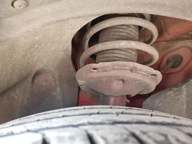 Recambio de amortiguador delantero izquierdo para audi a3 sportback (8va, 8vf) 1.6 tdi referencia OEM IAM 5Q0413023CP  