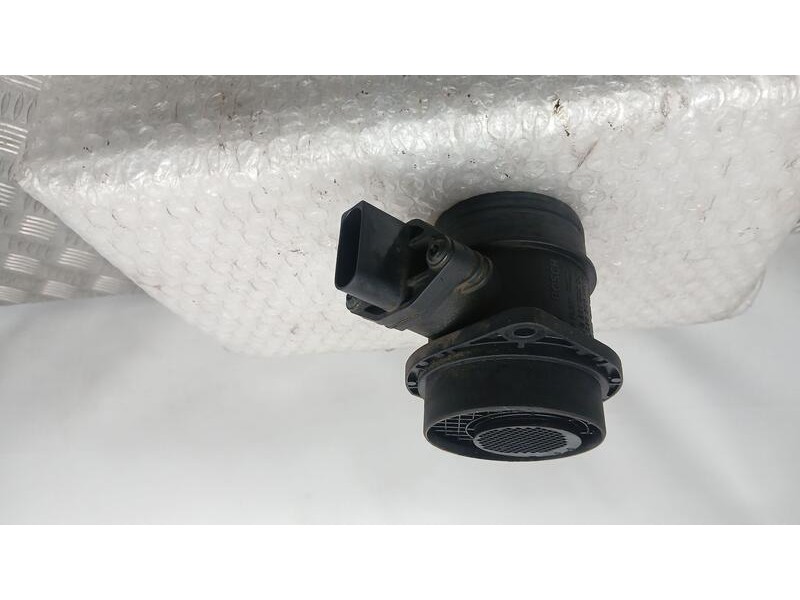 Recambio de caudalimetro para volkswagen golf v berlina (1k1) igolf referencia OEM IAM 038906461B BOSCH 0281002531