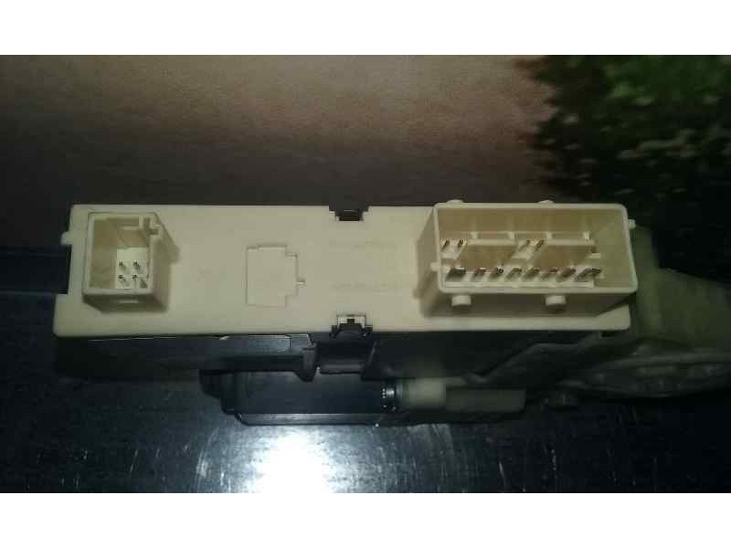 Recambio de motor elevalunas delantero derecho para citroën c4 berlina collection referencia OEM IAM 9681574880 964876100 BROSE