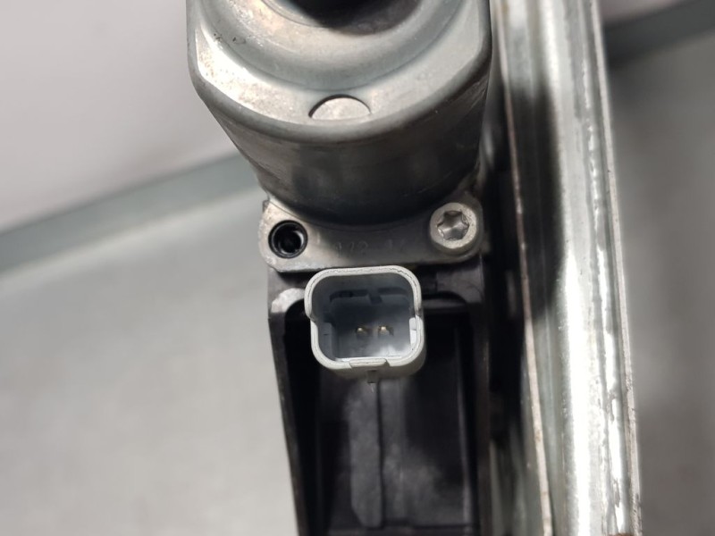 Recambio de elevalunas delantero derecho para peugeot 208 active referencia OEM IAM 9673154380 A002C501 LAMES ELECTRICO 2 PINS
