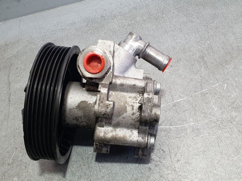 Recambio de bomba direccion para bmw serie 5 berlina (e60) 530i referencia OEM IAM 677732101 LH2113938 LUK