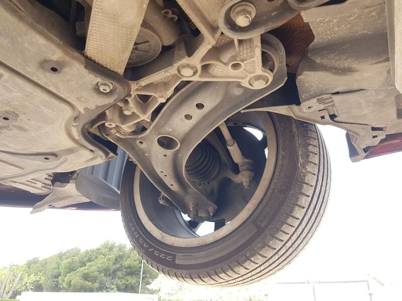 Recambio de brazo suspension inferior delantero derecho para audi a3 sportback (8va, 8vf) 1.6 tdi referencia OEM IAM 5WA407152  