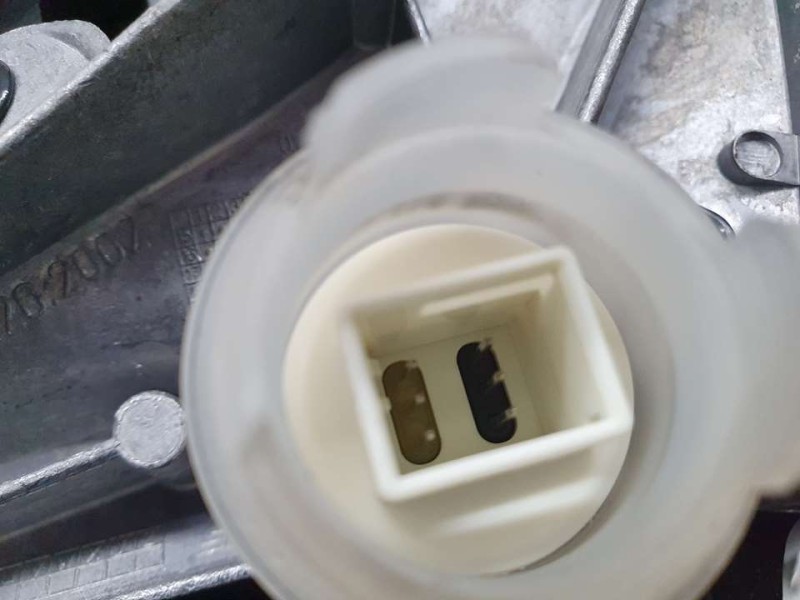 Recambio de retrovisor derecho para bmw serie 1 lim. (f20/f21) 116i referencia OEM IAM 51167242702  ELECTRICO 6 PINES TOCADO