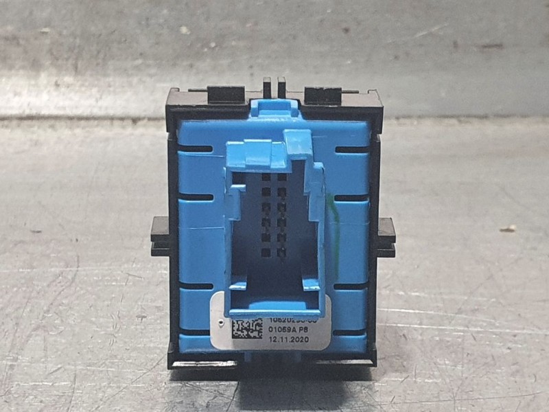 Recambio de boton freno mano electrico para peugeot 208 (p2) allure referencia OEM IAM 9810593577  