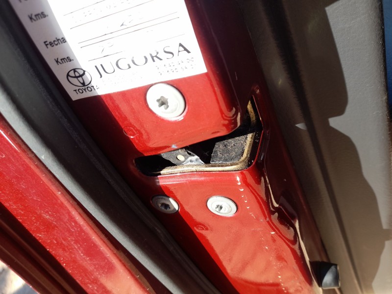 Recambio de cerradura puerta delantera izquierda para toyota avensis (_t25_) 2.2 d-4d (adt251_) referencia OEM IAM 6904002152  