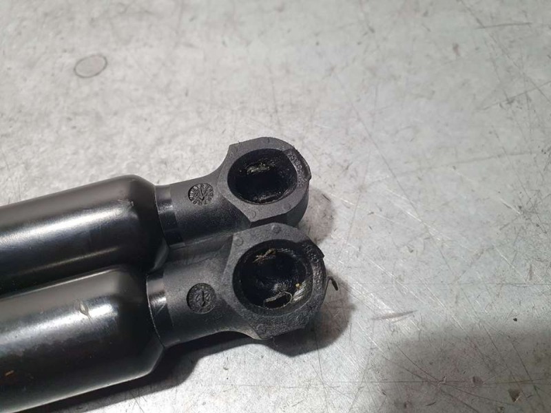 Recambio de amortiguadores maletero / porton para peugeot 308 active pack bluehdi 130 s&s referencia OEM IAM 9835215480 70002102