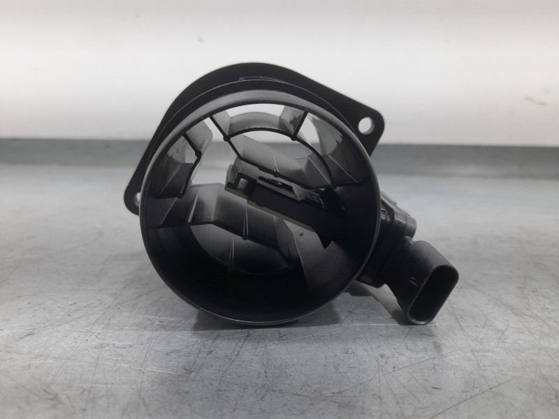 Recambio de caudalimetro para audi a3 sportback (8va, 8vf) 1.6 tdi referencia OEM IAM 04L906461B 5WK98102 CONTINENTAL