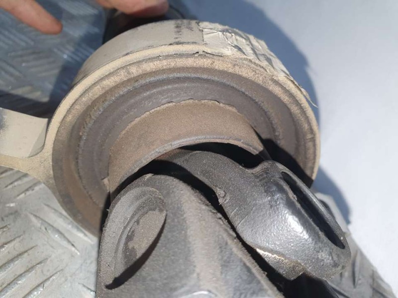 Recambio de transmision central para bmw serie 1 lim. (f20/f21) 116i referencia OEM IAM 865106104 6464357 TRASERA