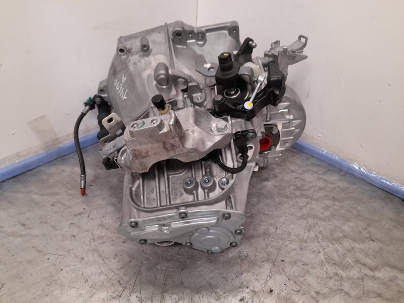 Recambio de caja cambios para peugeot 308 active pack bluehdi 130 s&s referencia OEM IAM 20BM64 1985233 6VELOCIDADES