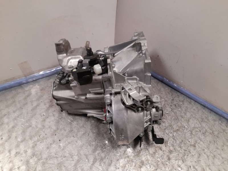 Recambio de caja cambios para peugeot 308 active pack bluehdi 130 s&s referencia OEM IAM 20BM64 1985233 6VELOCIDADES