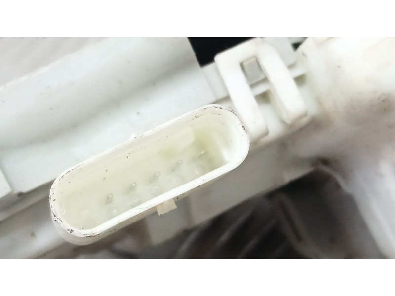 Recambio de cerradura puerta delantera derecha para audi a3 sportback (8va, 8vf) 1.6 tdi referencia OEM IAM 8X1837016C  