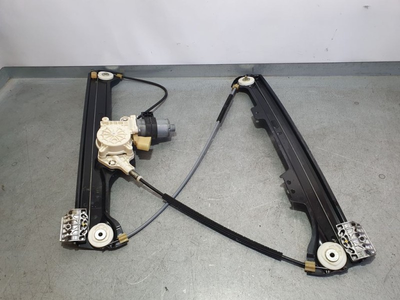 Recambio de elevalunas delantero derecho para bmw serie 5 berlina (e60) 530i referencia OEM IAM 7184742S  ELECTRICO