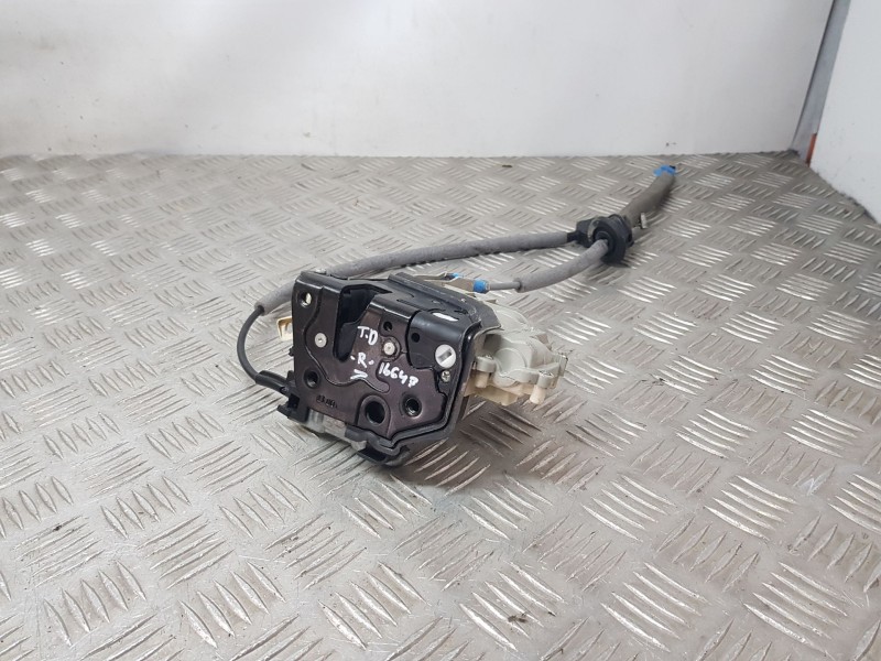 Recambio de cerradura puerta trasera derecha para audi a3 sportback (8va, 8vf) 1.6 tdi referencia OEM IAM 4G0839016E  8 PINS