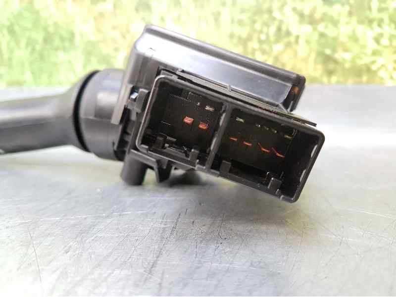 Recambio de mando limpia para toyota yaris active referencia OEM IAM 0D180 17F904 L44