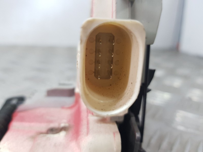 Recambio de cerradura puerta trasera derecha para audi a3 sportback (8va, 8vf) 1.6 tdi referencia OEM IAM 4G0839016E  8 PINS