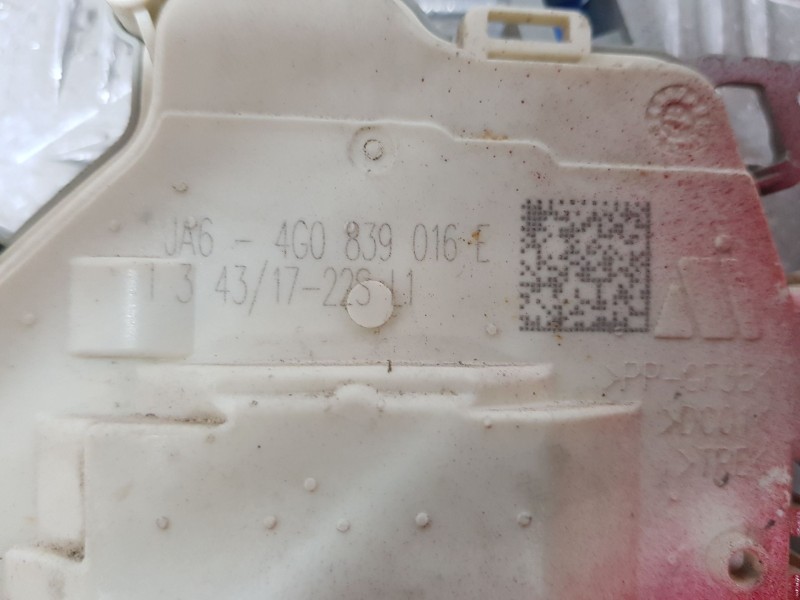Recambio de cerradura puerta trasera derecha para audi a3 sportback (8va, 8vf) 1.6 tdi referencia OEM IAM 4G0839016E  8 PINS
