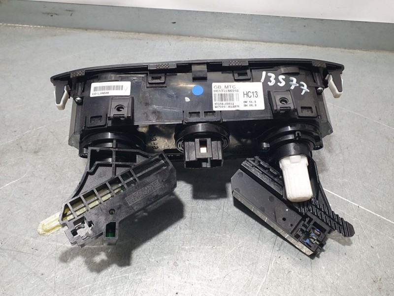 Recambio de mando calefaccion / aire acondicionado para hyundai i20 active trend referencia OEM IAM 97250C8031 HC13LLM2218 