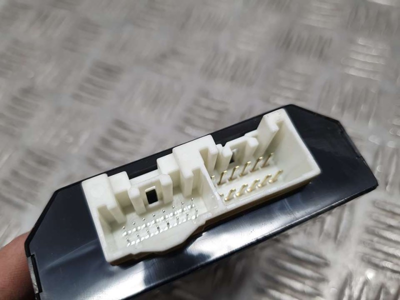 Recambio de modulo electronico para mazda cx-7 (er) luxury referencia OEM IAM E22767890A  