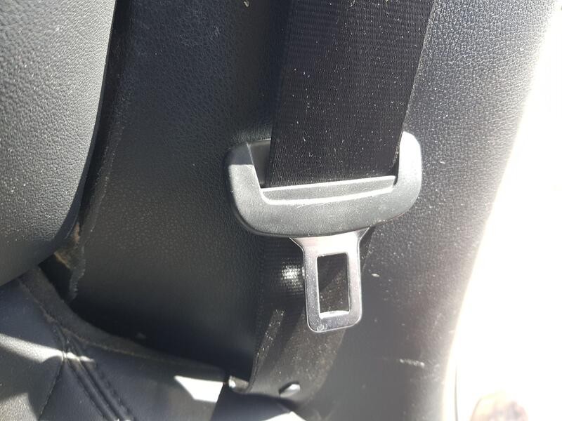 Recambio de cinturon seguridad trasero izquierdo para audi a3 sportback (8va, 8vf) 1.6 tdi referencia OEM IAM 8V3857805V04  