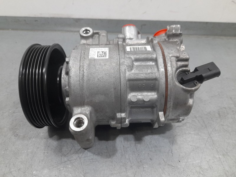 Recambio de compresor aire acondicionado para audi a3 sportback (8va, 8vf) 1.6 tdi referencia OEM IAM 5Q0816803D 757201708 DENSO