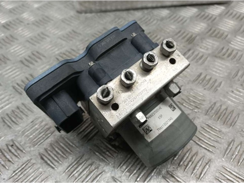 Recambio de abs para jeep cherokee limited 4wd referencia OEM IAM 68237001AE 269602 