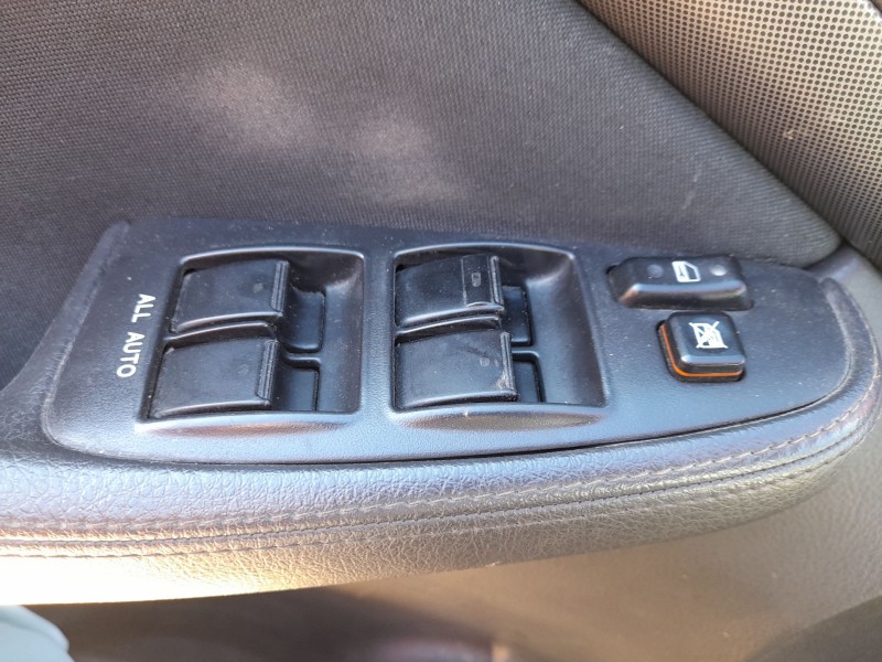 Recambio de mando elevalunas delantero izquierdo para toyota avensis (_t25_) 2.2 d-4d (adt251_) referencia OEM IAM 8482005090  