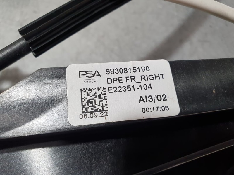 Recambio de elevalunas delantero derecho para peugeot 308 active pack bluehdi 130 s&s referencia OEM IAM 9830815180 E22351104 EL