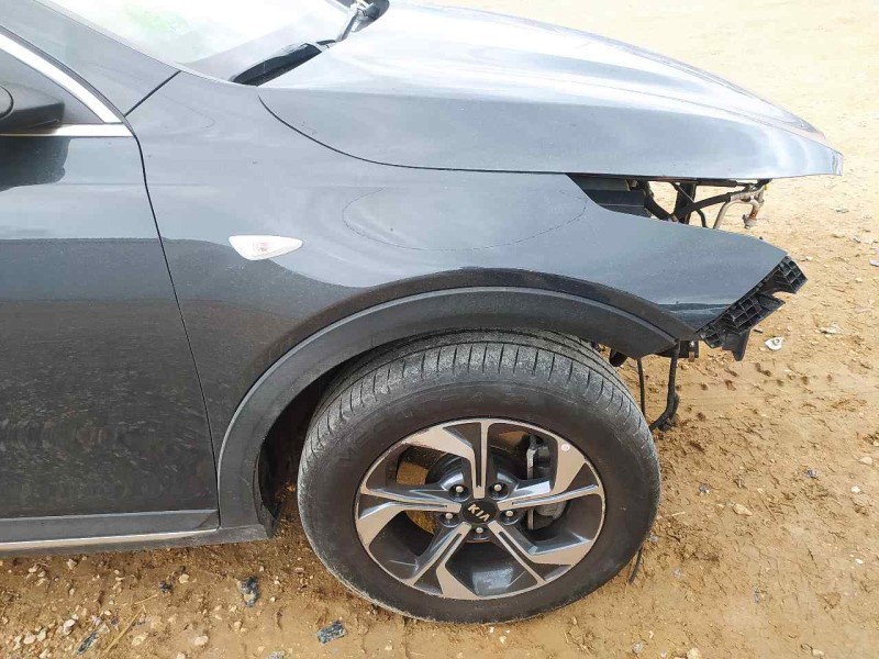 Recambio de aleta delantera derecha para kia xceed drive referencia OEM IAM 66321J7510  