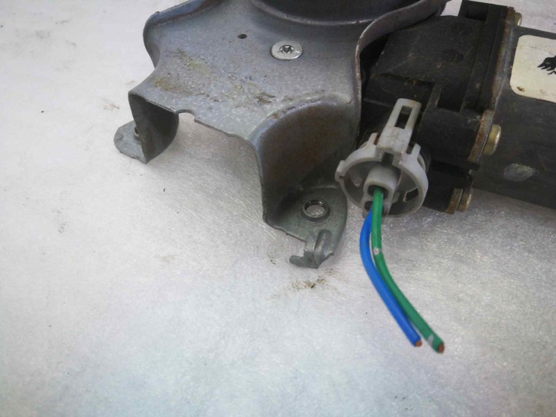 Recambio de elevalunas delantero derecho para nissan almera (n16/e) acenta referencia OEM IAM 400600T1 400600T1 DOS PINS