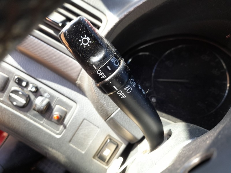 Recambio de mando luces y limpia para toyota avensis (_t25_) 2.2 d-4d (adt251_) referencia OEM IAM 8414005110  8414005110 LUCES 