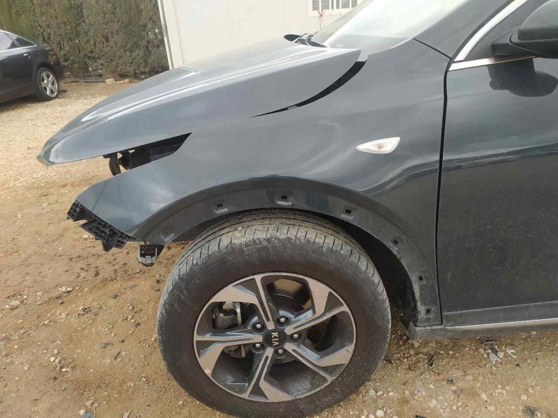 Recambio de aleta delantera izquierda para kia xceed drive referencia OEM IAM 66311J7510  TOCADA