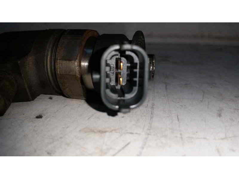 Recambio de inyector para ford fiesta (cbk) 1.4 tdci cat referencia OEM IAM 0445110135  BOSCH