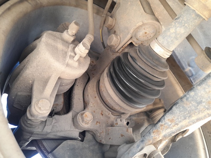 Recambio de mangueta delantera derecha para toyota avensis (_t25_) 2.2 d-4d (adt251_) referencia OEM IAM 4321105060  