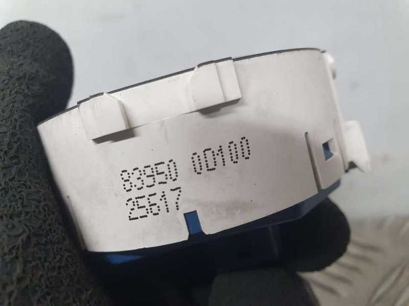 Recambio de warning para toyota yaris hsd active referencia OEM IAM 839500D100  