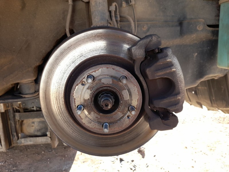 Recambio de mangueta delantera derecha para toyota avensis (_t25_) 2.2 d-4d (adt251_) referencia OEM IAM 4321105060  