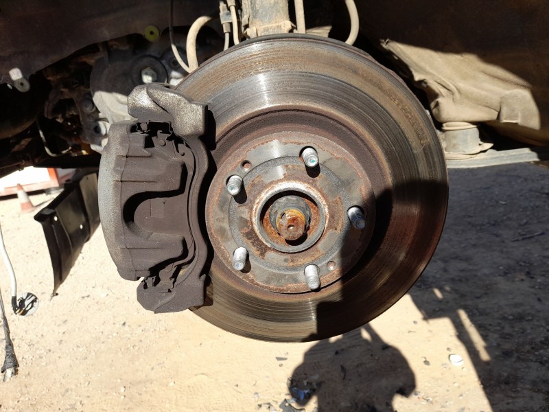 Recambio de mangueta delantera izquierda para toyota avensis (_t25_) 2.2 d-4d (adt251_) referencia OEM IAM 4321205060  