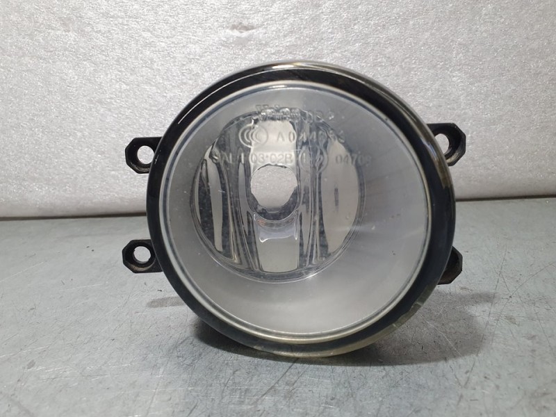 Recambio de faro antiniebla derecho para toyota auris sport referencia OEM IAM 812100D041 89206401 VALEO