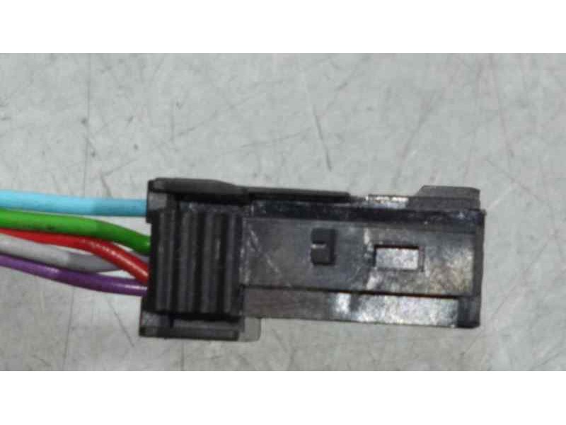 Recambio de retrovisor izquierdo para peugeot 2008 (--.2013) signature referencia OEM IAM 232673077  ELECTRICO