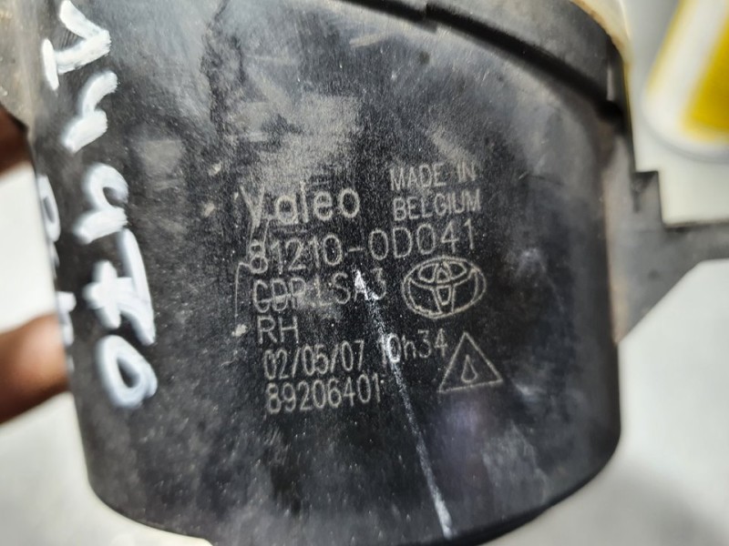 Recambio de faro antiniebla derecho para toyota auris sport referencia OEM IAM 812100D041 89206401 VALEO
