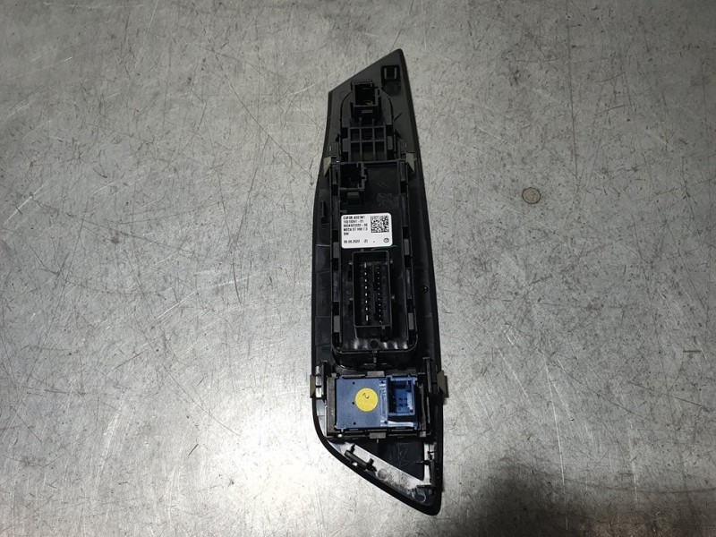 Recambio de mando elevalunas delantero izquierdo para peugeot 308 active pack bluehdi 130 s&s referencia OEM IAM 98349233ZD 1051