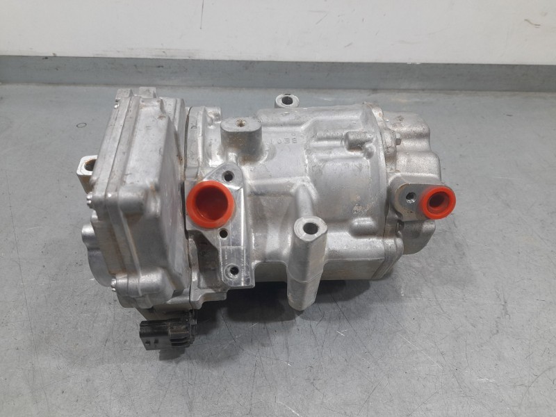 Recambio de compresor aire acondicionado para renault kangoo iii furgoneta/monovolumen e-tech electric referencia OEM IAM 926000