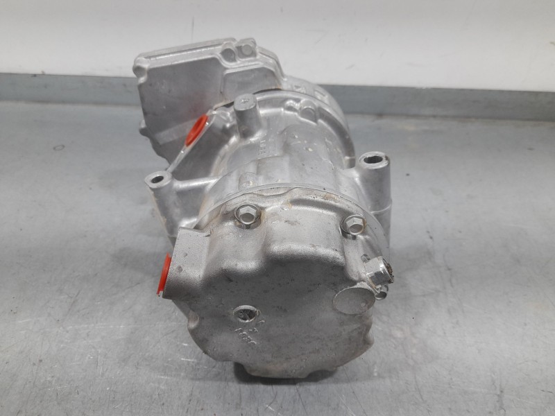 Recambio de compresor aire acondicionado para renault kangoo iii furgoneta/monovolumen e-tech electric referencia OEM IAM 926000