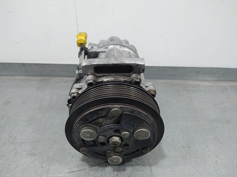 Recambio de compresor aire acondicionado para peugeot partner kasten l1 referencia OEM IAM 82d0156120ca  