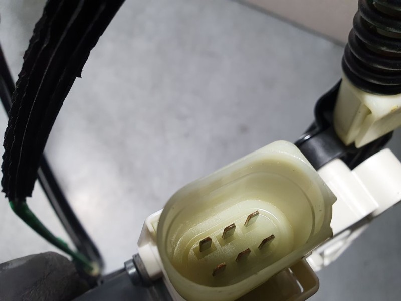 Recambio de elevalunas delantero derecho para bmw serie 5 lim. (f10) 523i referencia OEM IAM 51337182132  ELECTRICO 6 PINES