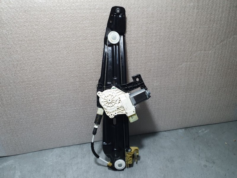 Recambio de elevalunas trasero derecho para bmw serie 5 lim. (f10) 523i referencia OEM IAM 7182122F10  ELECTRICO 6 PINES