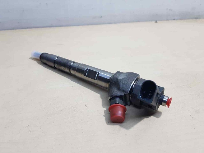 Recambio de inyector para volkswagen touran (5t1) referencia OEM IAM 04L130277AD 0445110473 BOSCH