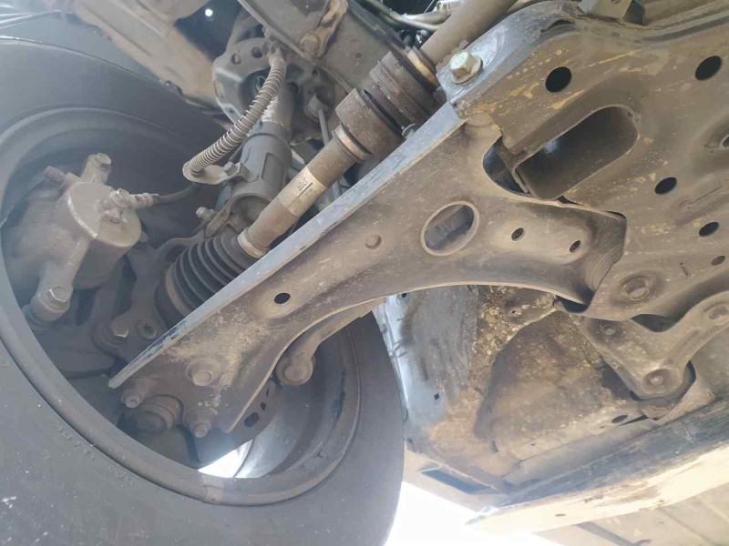 Recambio de brazo suspension inferior delantero derecho para kia xceed drive referencia OEM IAM 54501G4AA0  