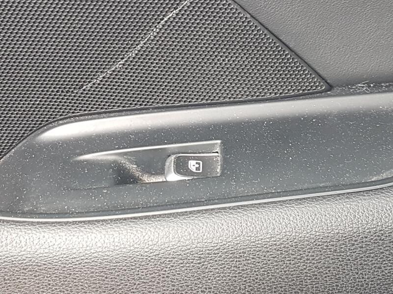 Recambio de mando elevalunas delantero derecho para audi a3 sportback (8va, 8vf) 1.6 tdi referencia OEM IAM 8V0959855C  