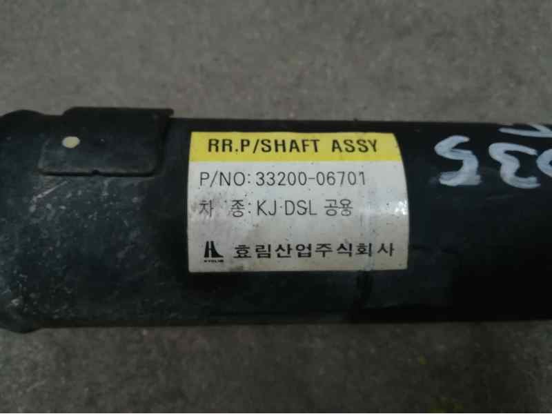 Recambio de transmision central para ssangyong korando 2.9 tdi referencia OEM IAM 3320006701  TRASERA