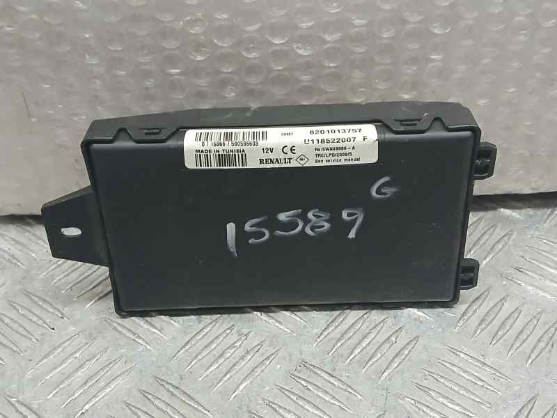 Recambio de modulo electronico para dacia sandero laureate referencia OEM IAM 8201013757 U118522007F 